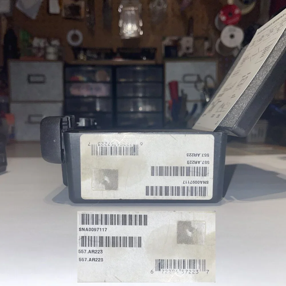EOTech 557.AR223 Holographic Sight – Excellent Condition – Box & Manual Included - Picture 7 of 8
